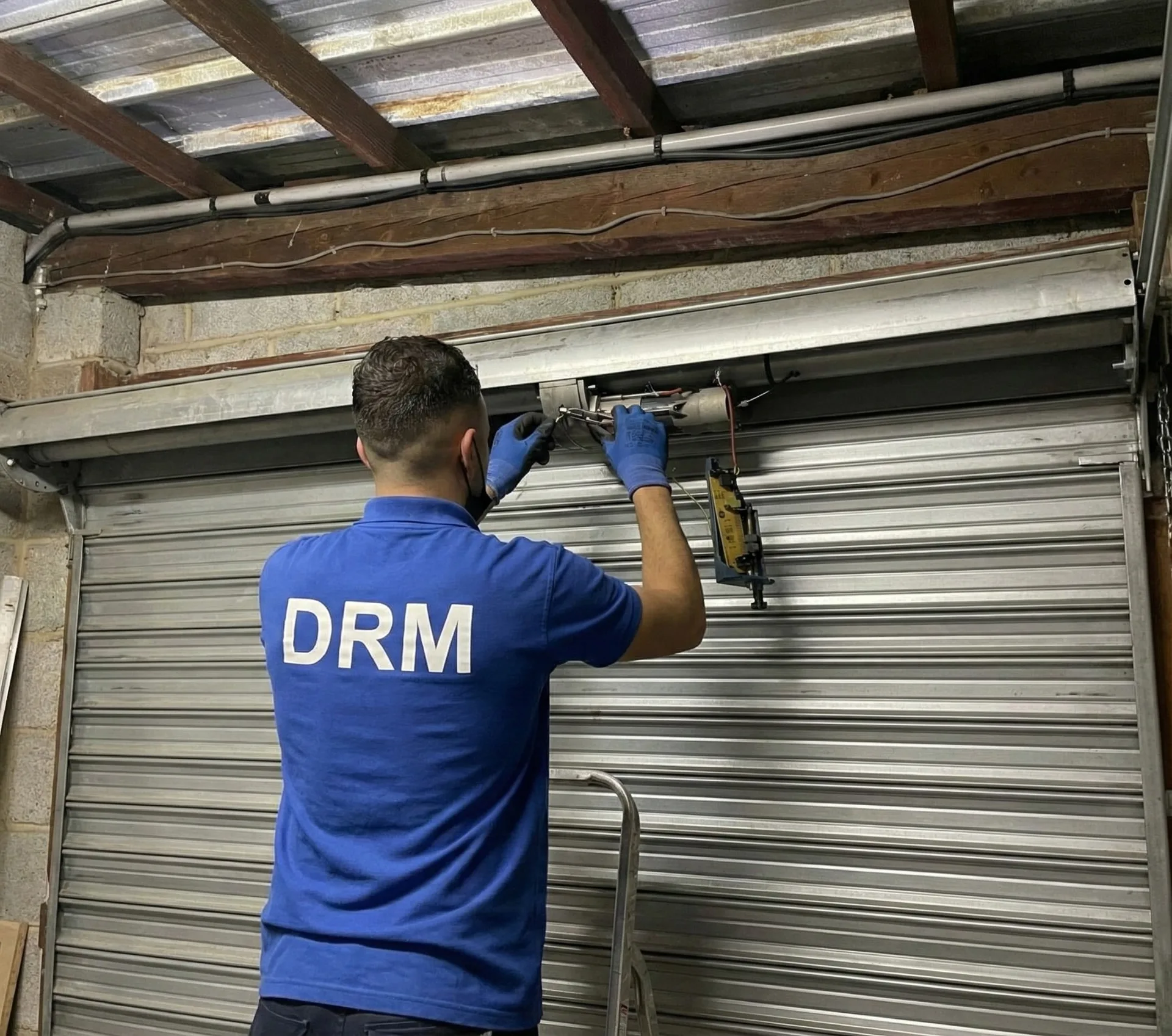 Moteur rideau métallique Paris 19